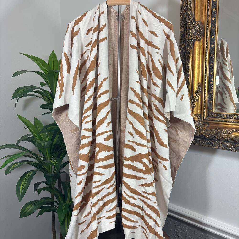Chico’s Open Front Ruana – Tiger Stripe Print /One Size –Soft Comfortable Knit